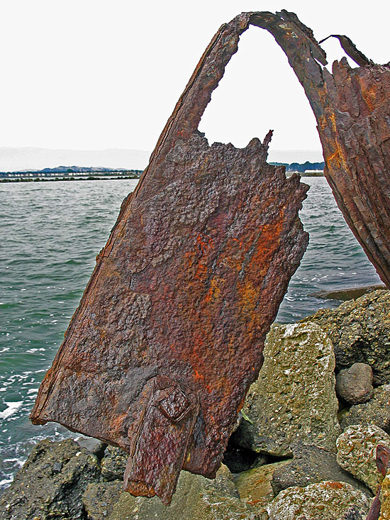 Point Isabel Hanging Rust